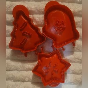 Red Holiday Mini Pocket Pie Mold Set Of 3, Snow, Christmas Tree, Glove Designs.